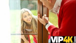 VIP4K. Hussy demonstrates her opening to the older guy who bangs it